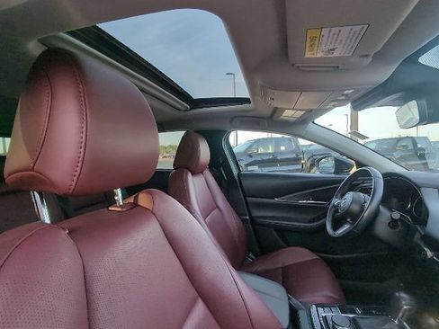 Used 2025 MAZDA CX-30 AWD 2.5 S w/ Preferred Package image 4