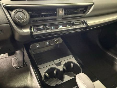 Used 2026 Toyota Prius LE image 25