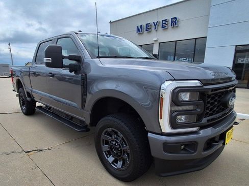 Used 2024 Ford F250 XL w/ STX Appearance Package AWD/4WD image 2