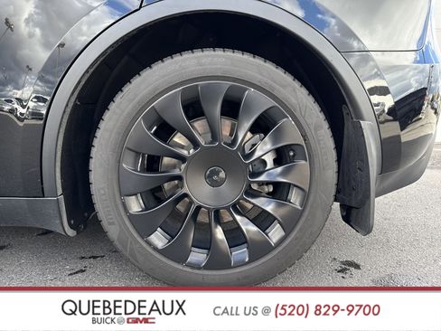 Used 2021 Tesla Model Y Long Range image 3