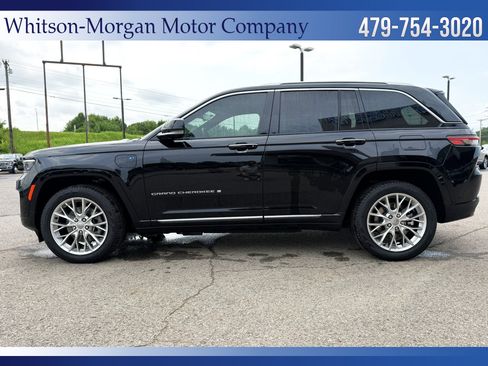 Used 2023 Jeep Grand Cherokee Summit w/ Advanced Protech Group IV AWD/4WD image 2