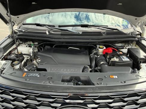 Used 2019 Ford Explorer Sport AWD/4WD image 33