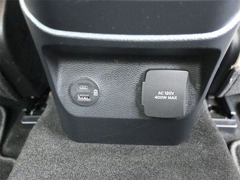 Used 2025 Ford Ranger Lariat w/ Chrome Accent Package image 15