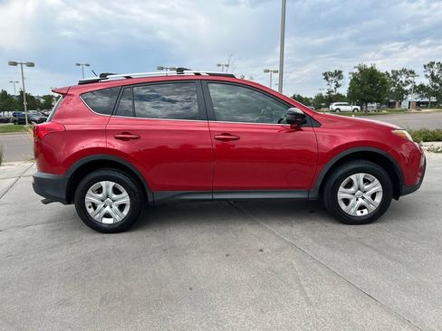 Used 2015 Toyota RAV4 LE AWD/4WD image 9