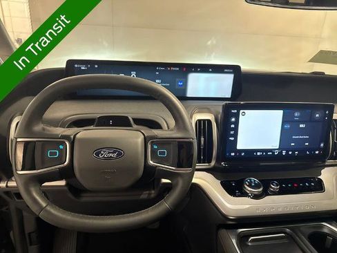 Certified 2025 Ford Expedition Active RWD image 5