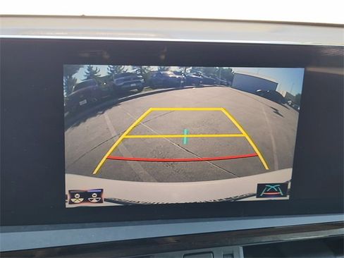 Used 2022 Lexus ES 300h w/ Premium Package image 25