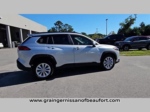 Used 2022 Toyota Corolla Cross LE image 34