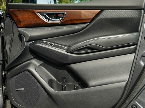 New 2025 Subaru Ascent Touring w/ Popular Package #2 image 10