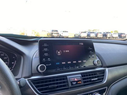 Used 2019 Honda Accord LX image 35