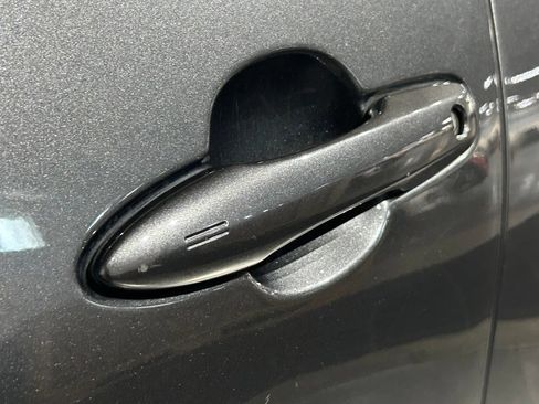 Used 2018 Toyota Prius Four FWD image 18
