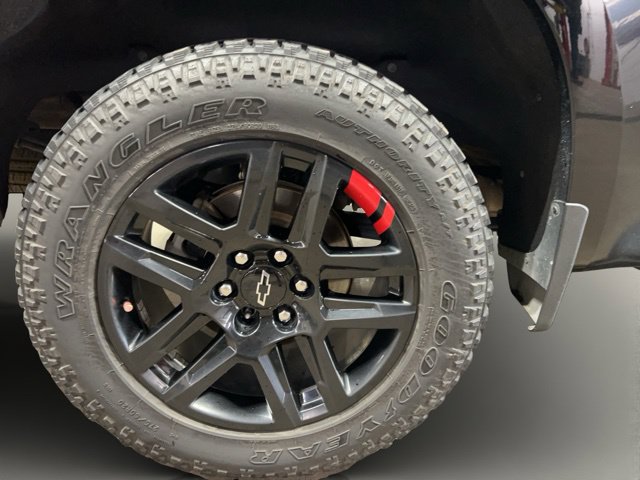 Used 2022 Chevrolet Silverado 1500 RST w/ Redline Edition AWD/4WD image 34