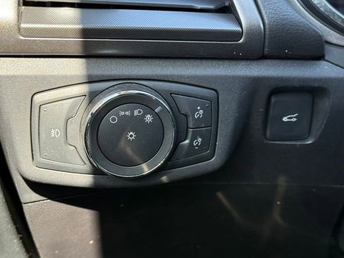 Certified 2017 Ford Fusion SE w/ Equipment Group 201A image 21