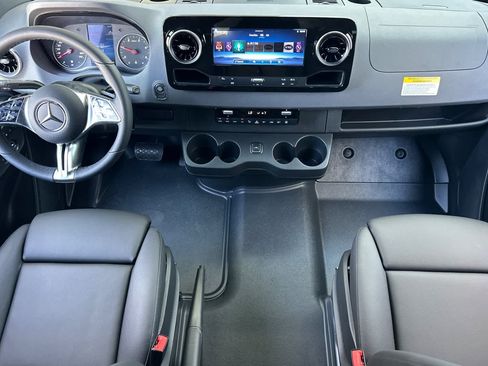New 2026 Mercedes-Benz Sprinter 2500 image 12