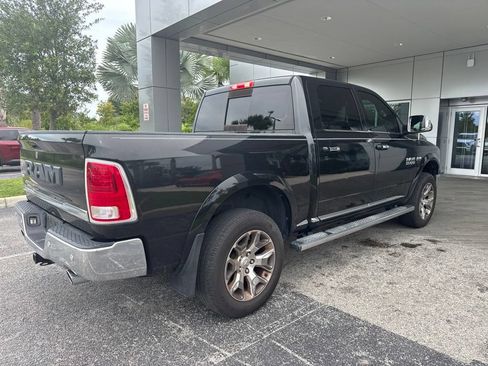 Used 2017 RAM 1500 Limited RWD image 3