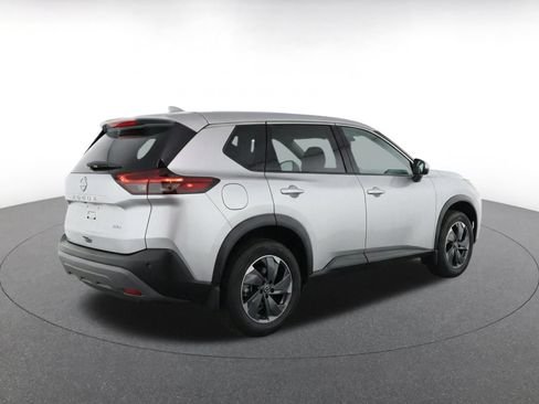 Used 2025 Nissan Rogue SV AWD/4WD image 9