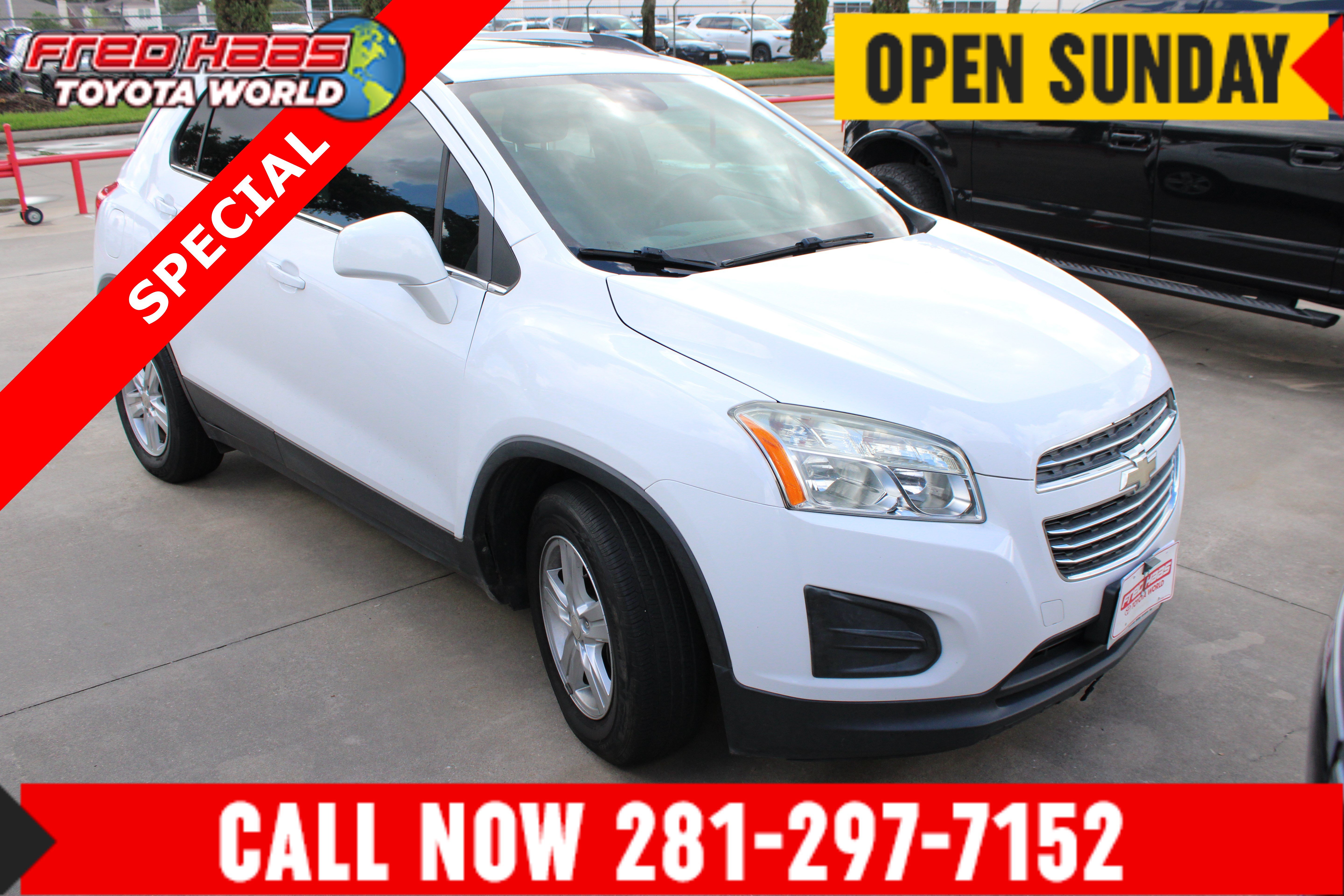 Used 2016 Chevrolet Trax LT w/ LT Sun and Sound Package FWD image 1