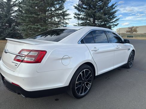 Used 2019 Ford Taurus Limited image 7