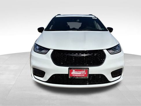 New 2026 Chrysler Pacifica Select w/ S Appearance Package image 9