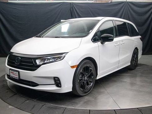 Used 2023 Honda Odyssey Sport image 6