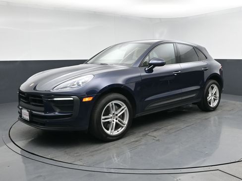 Used 2022 Porsche Macan AWD/4WD image 19