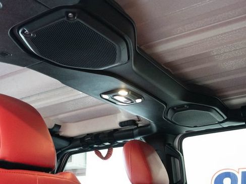 Used 2020 Jeep Wrangler Unlimited Rubicon AWD/4WD image 25