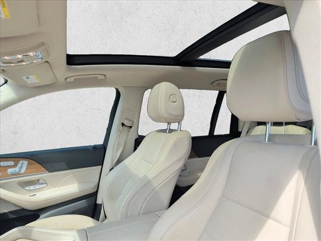 Used 2021 Mercedes-Benz GLS 450 4MATIC image 14
