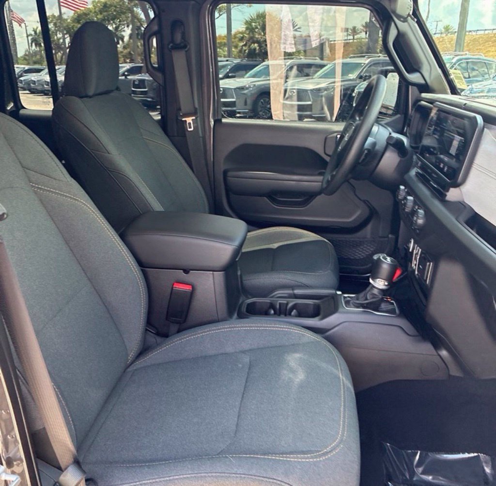 Used 2026 Jeep Wrangler Unlimited Sport AWD/4WD image 12