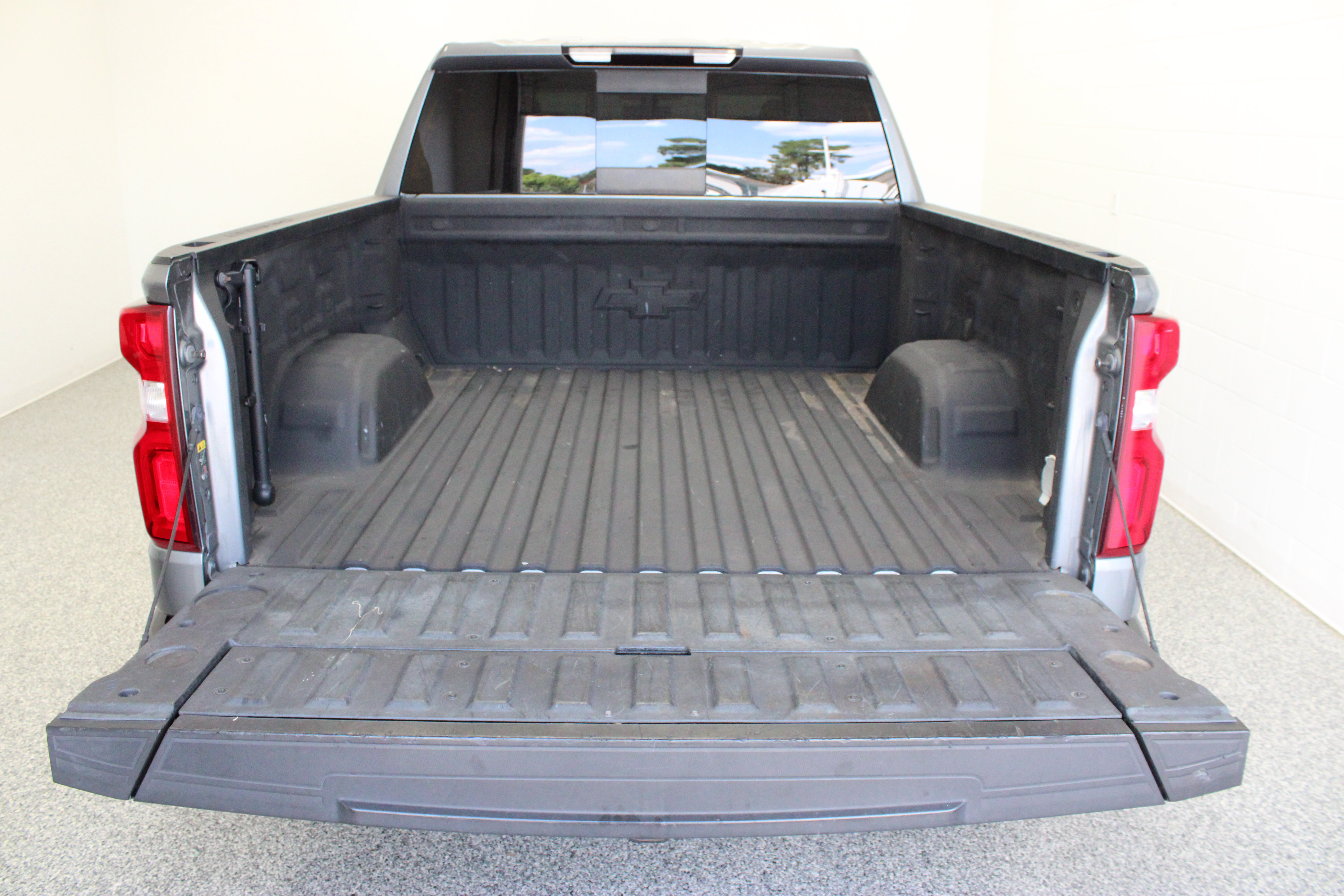 Used 2021 Chevrolet Silverado 1500 RST w/ Convenience Package II RWD image 10