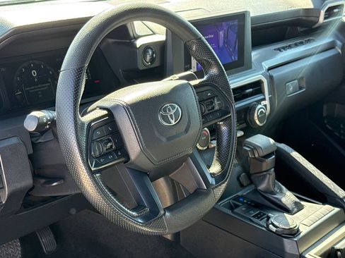 Used 2024 Toyota Tacoma SR5 AWD/4WD image 18