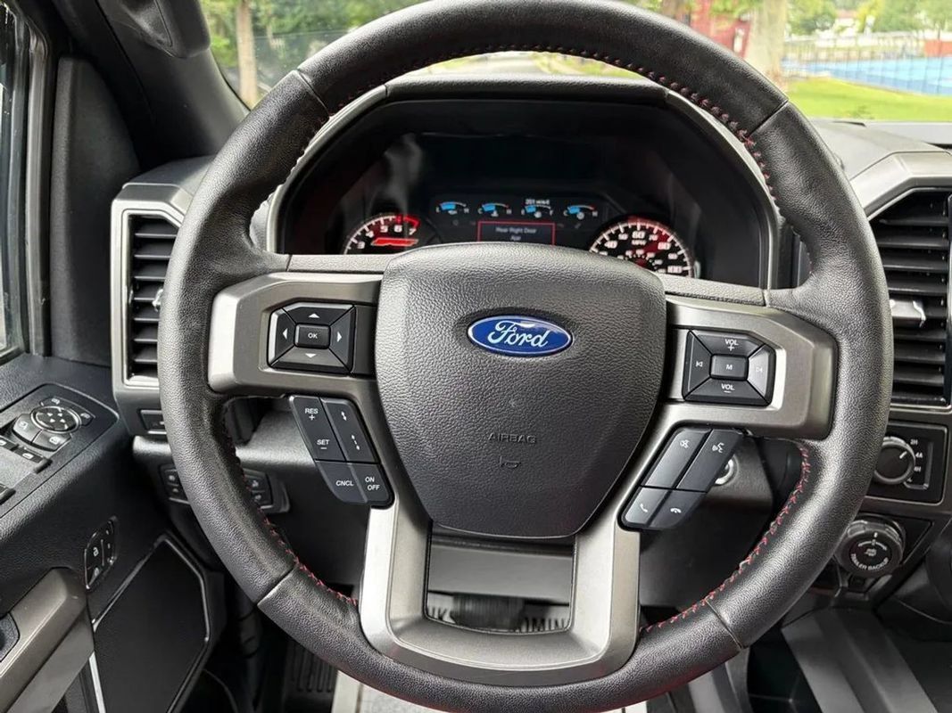 Used 2020 Ford F150 Lariat w/ Equipment Group 502A Luxury AWD/4WD image 21