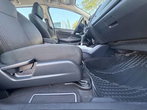 Used 2019 Honda Fit LX image 13