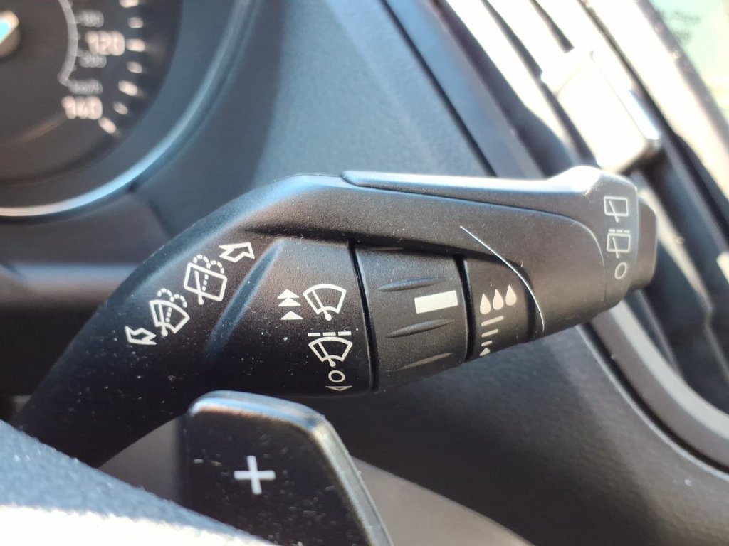 Used 2017 Ford Escape SE w/ Equipment Group 201A FWD image 25