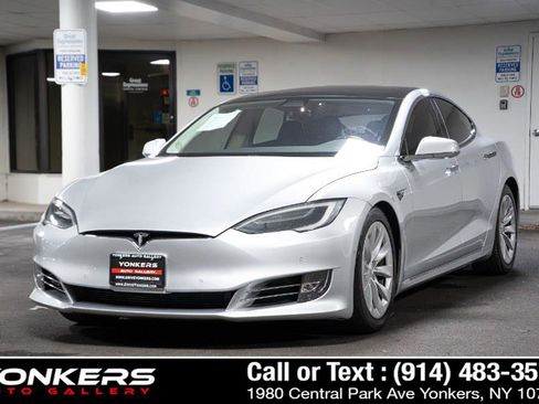 Used 2018 Tesla Model S 75D AWD/4WD image 3