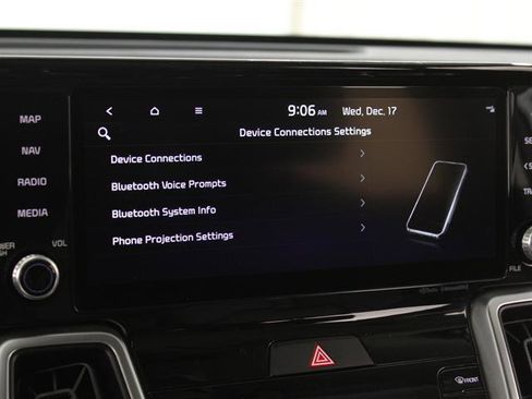 Used 2022 Kia Sorento S image 12