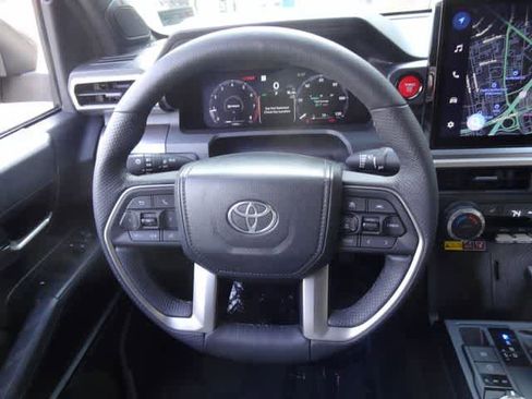 Used 2025 Toyota Tacoma TRD Off-Road w/ TRD Off Road Upgrade Package AWD/4WD image 15