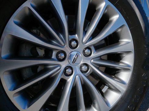 Used 2016 Lincoln MKX Select w/ Select Plus Package FWD image 42