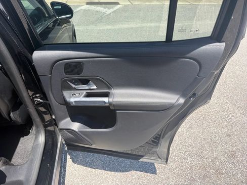 Used 2024 Mercedes-Benz EQB 250+ image 19