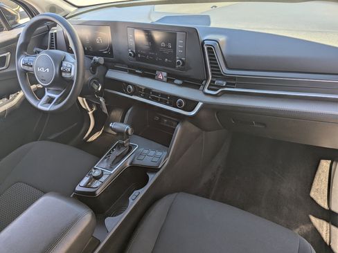 Certified 2024 Kia Sportage LX image 10