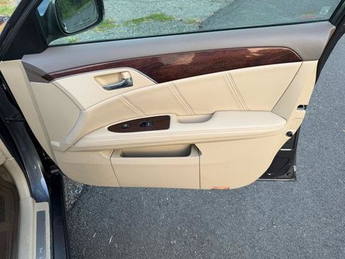 Used 2010 Toyota Avalon Limited FWD image 22