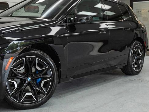 Used 2024 BMW iX xDrive50 w/ Premium Package AWD/4WD image 12