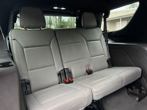 Used 2021 GMC Yukon SLT w/ SLT Luxury Plus Package image 32