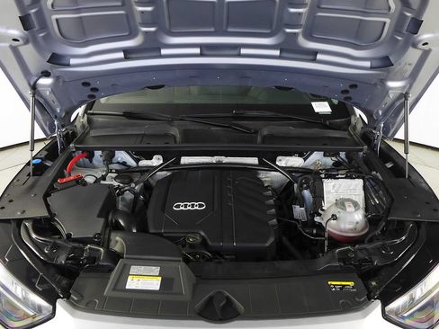 Used 2023 Audi Q5 2.0T Premium w/ Convenience Package AWD/4WD image 6