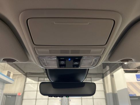 Used 2025 Honda Odyssey Touring image 27