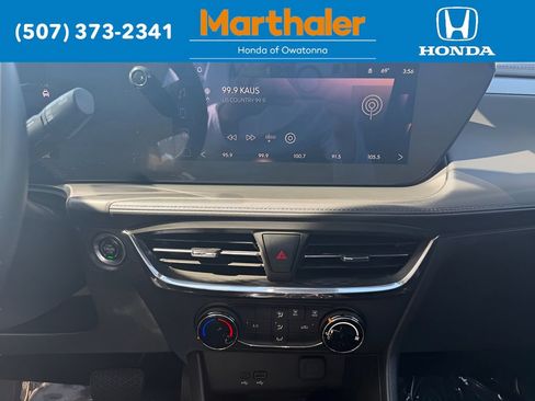 Used 2025 Buick Encore GX Preferred AWD/4WD image 12