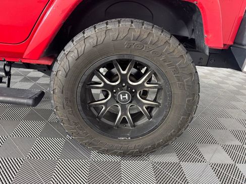 Used 2014 Jeep Wrangler Unlimited Sahara AWD/4WD image 12