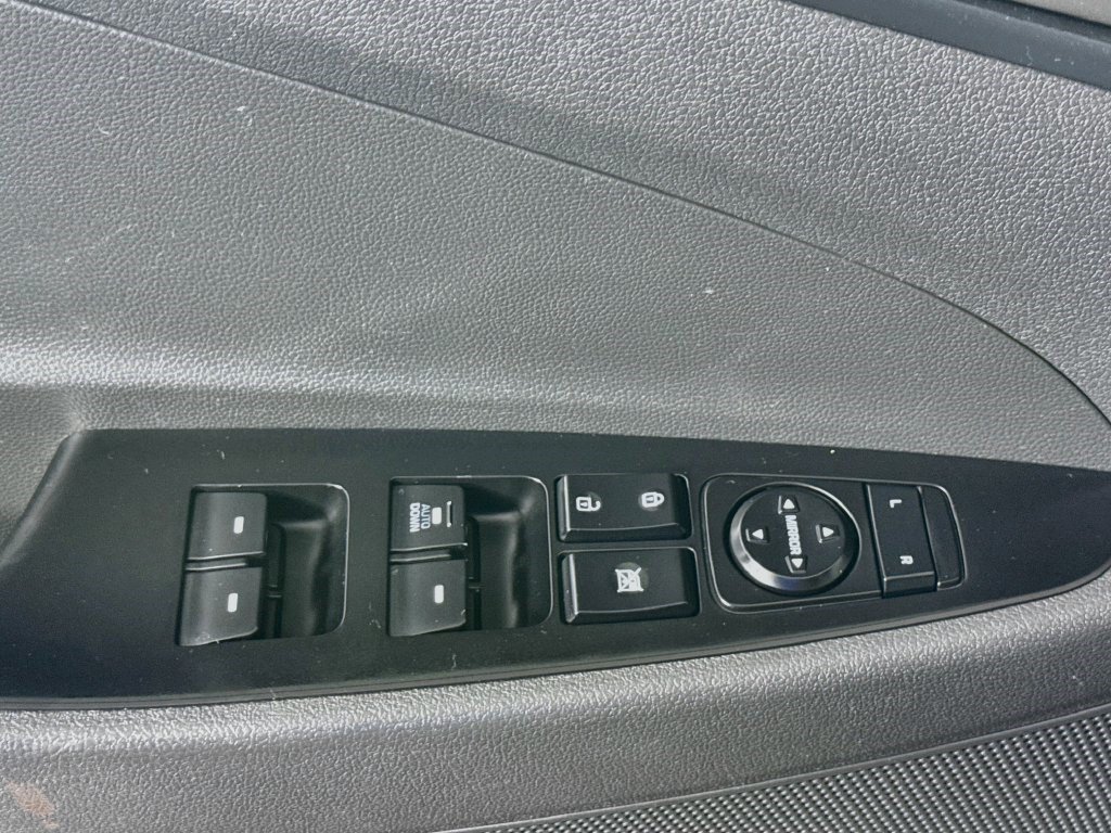 Used 2020 Hyundai Tucson SE w/ Cargo Package FWD image 22