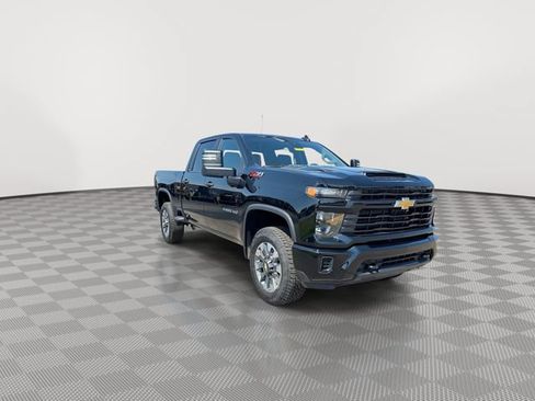 Certified 2026 Chevrolet Silverado 2500 Custom AWD/4WD image 2