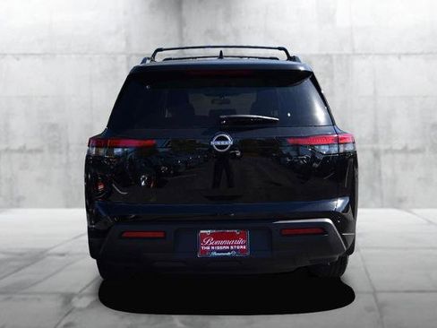 New 2025 Nissan Pathfinder SV image 6