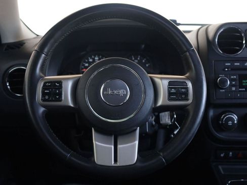 Used 2013 Jeep Patriot Latitude w/ Sun/Sound Group AWD/4WD image 29