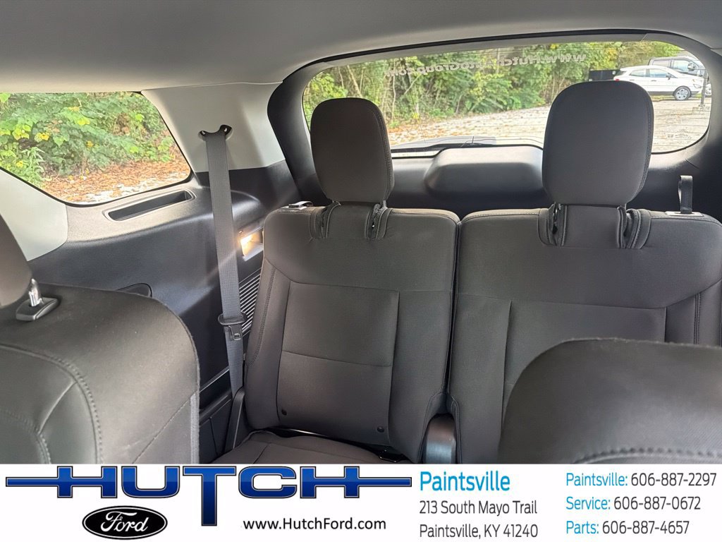 Used 2023 Ford Explorer XLT AWD/4WD image 47